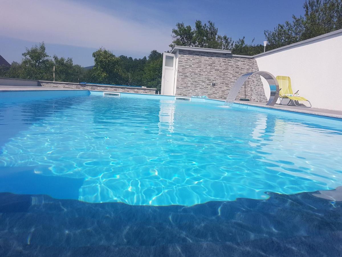 Holiday Home Emir Racic Exterior photo