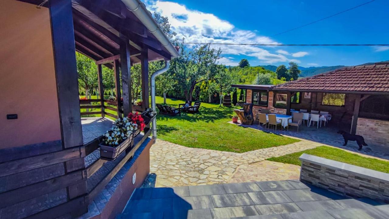 Holiday Home Emir Racic Exterior photo